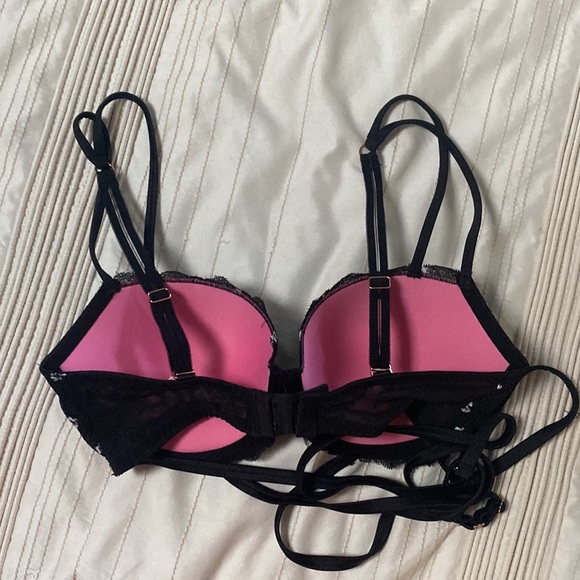 Victoria’s Secret PINK Black Floral Strappy Bra - Picture 2 of 5
